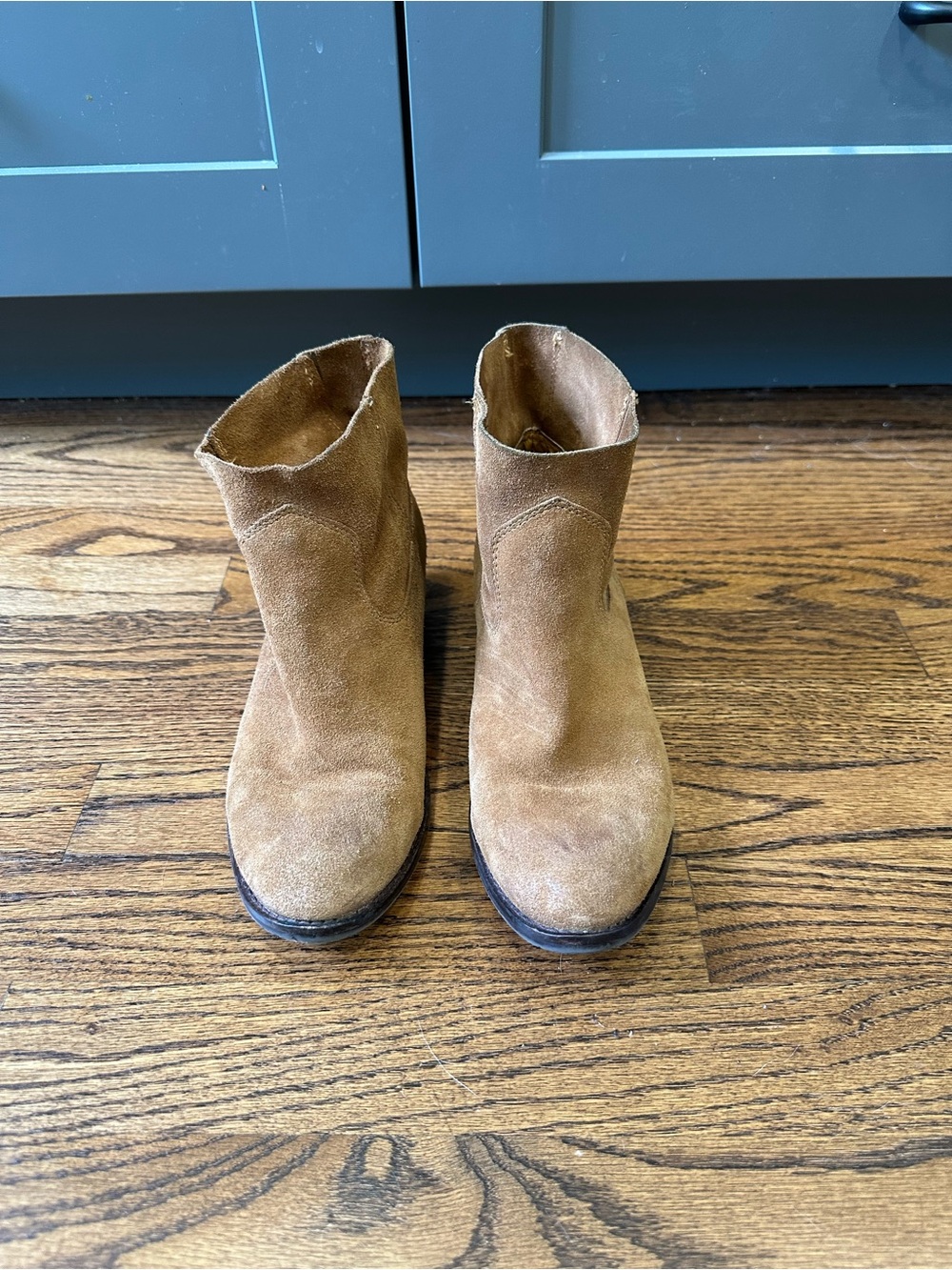 DV Dolce Vita Tan Suede Western Ankle Booties – Size 8.5